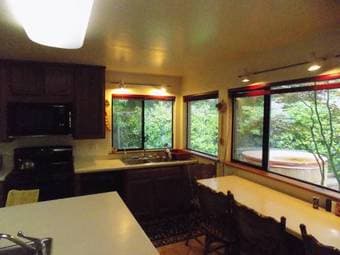 Room Available in the Heart of Palo Alto (Minutes Away from Stanford) 3