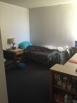 Graduate on-campus room available summer quarter $777/month 1