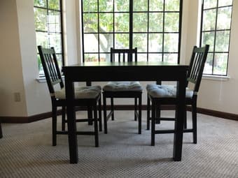 Dining table & 6 chairs 3