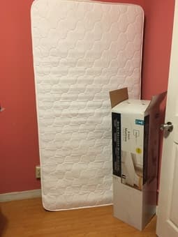 Single mattress, almost new (bought 3 weeks ago) 70$ OBO 1