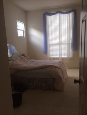 $1000-$1100 - room in home in Mountain View 1