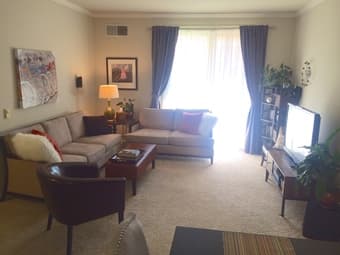 SUMMER RENTAL NEXT TO CALTRAIN: Master Bedroom with Private Bathroom 2