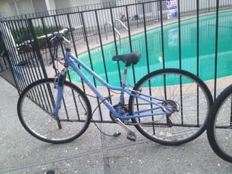 Schwinn Voyageur Women's Comfort Bike- like new $150 2