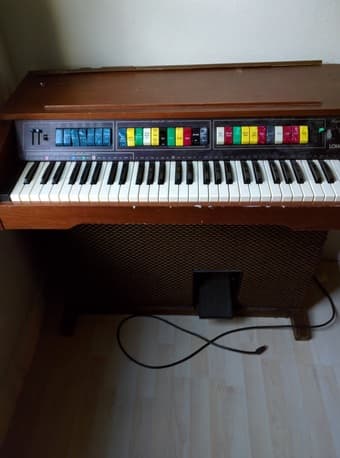 1970s Lowrey Teenie Genie Organ - $25 1