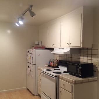 2 B/1B Apt Palo Alto Sublet any 3 wks between 6/20/16 - 8/8/16 - $2399 2