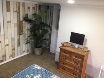 $1650 / 300ft2 - Studio - Separate entrance, Close to Stanford 3