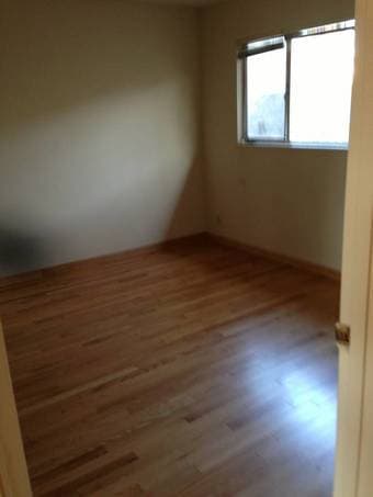 Great apartment 1BR - 510ft2 upper unit with hardwood floors $2325 2