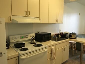 Escondido Village Studio Apartment for Sublet (June 4 to September 1) 3