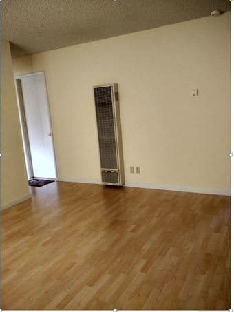 Room in Del Medio Ct, available now, $1100/m 2