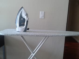 iron and table iron 15$ 1