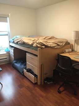 Rains Sublet in 2BR Flat (On Campus) (Summer Quarter) 2