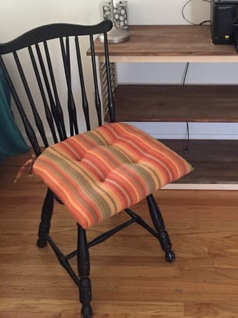 4 Vintage Wooden Chairs (Black) for Sale $40 for set of 4! 2