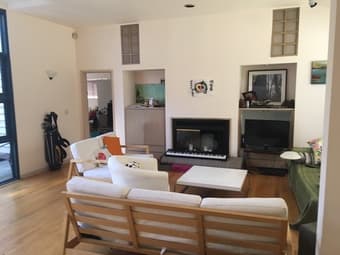 Awesome location next to Stanford! Great for a Couple! 2