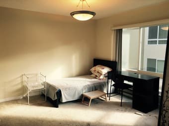 Oak creek dr. Palo Alto. Super close to medical center, only girls. 1