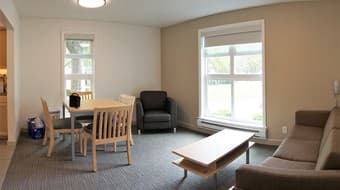 ~~~$1083/mo Rains 1BR, furnished and renovated, June 13 - Sept. 1~~~ 3