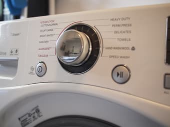 LG Washer - Extra Large 3.7 cu.ft. + TurboWash + Steam + White 3