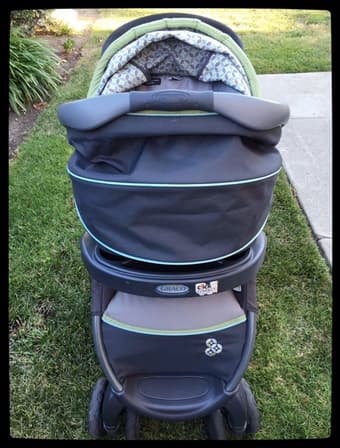 Graco SnugRide Click Connect 30 Travel System (stroller+carseat+base) 2
