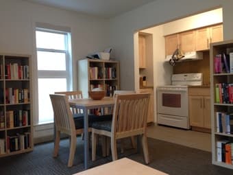 Beautiful Room in Newly Renovated Rains Apartment, 1083/Month! 1