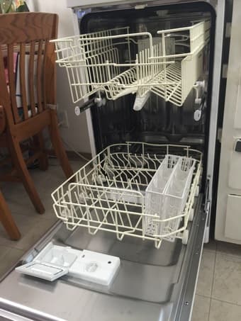 Portable dishwasher (Danby) - $170 3