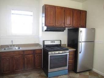 2 Rooms in Newly Renovated Mission 2