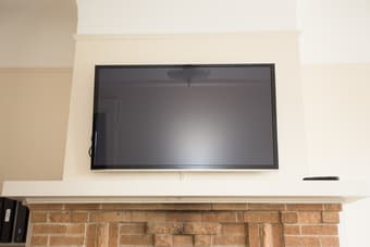 Like New Panasonic Plasma TV/television 1