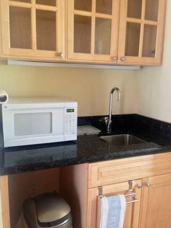 $1450-Studio/In-Law Unit Furnished in Los Altos 8 Miles from Campus 2