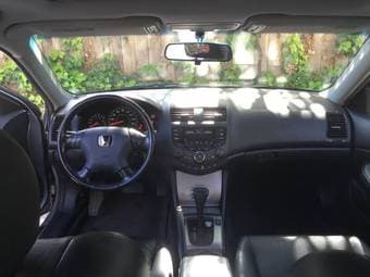 Honda Accord EX-L (2003) 1
