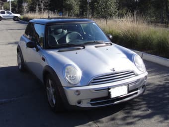 2006 Silver Hatchback Mini Cooper for $5500 1