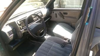 Volkswagen Jetta, great condition - $2700 OBO 2