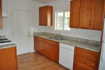 Super Close to Facebook/Stanford and Newly Remodeled - 4 Bed & 2B 1
