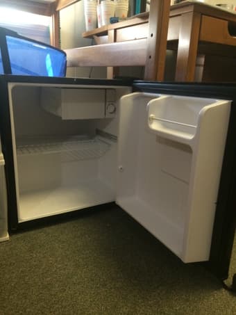 Selling Mini Fridge 40 OBO 1