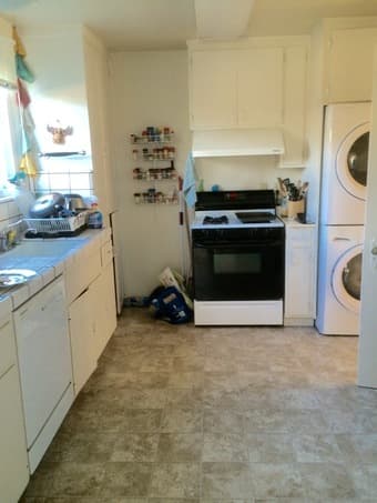 Room w/ private bathroom in Menlo Park house-$1650 (couples included) 3