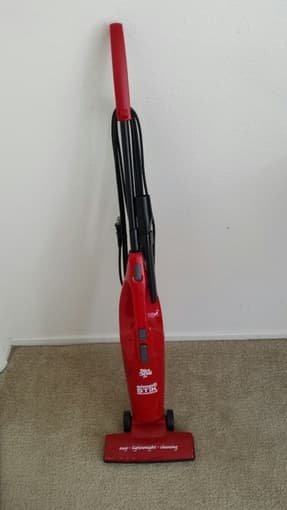 CHEAP VACUUM CLEANER, SCALE, DESK LAMP and SPOT LIGHT LAMP 1