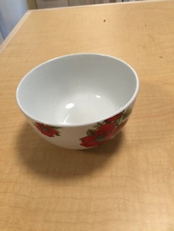 selling bowls and plates 3