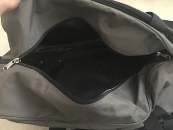 Large Sturdy Duffle Bag 10$ 2