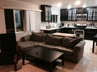 $2075 - Large room w/ private bath in downtown Palo Alto 1