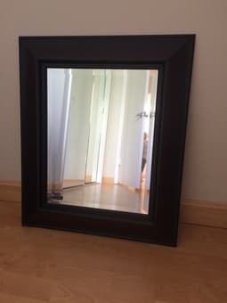WOOD-FRAMED MIRRORS 2