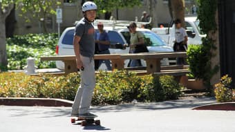 Get a $100 off when you reserve a new Boosted Board 1