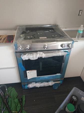 Brand New KitchenAid Gas Range - $1400 (mountain view) 3