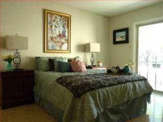 $4600 / 3br - 1300ft2 - 3BD/2BR Desirable Condo in Greenhouse Complex 2