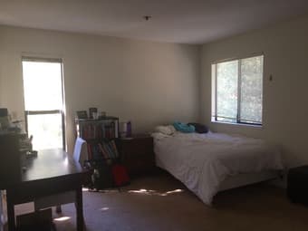 [$910] Bright shared master bed/bath in Palo Alto (7/1) 1
