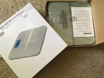 Bathroom scale, high precision, easy to read backlit LCD 2