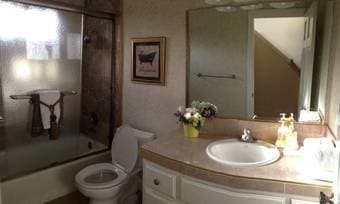 Pool Haus! Room for rent 1850 per month 2