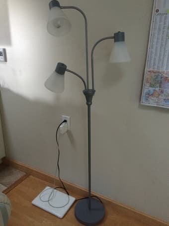 STANDING LAMP 1