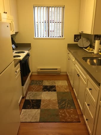 $1650 Looking for roommate, Indian Creek in Redwood Shores 2