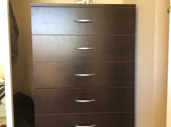 Selling chest of drawers for $10 1