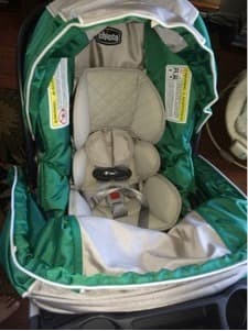 Chicco car seat + stroller 2