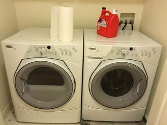 Room Available in 3BR/3BA Townhouse near San Antonio Caltrain 2