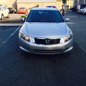 2008 Honda Accord LX sedan 4D in good condition, clean title! 3