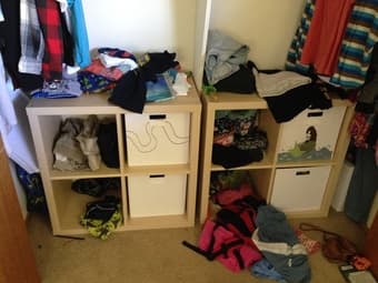 Futon full, twin bed, desk 2